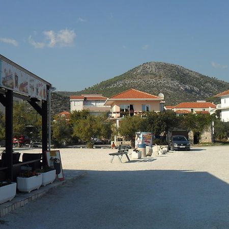 Apartments Vukman Seget Vranjica Exterior foto